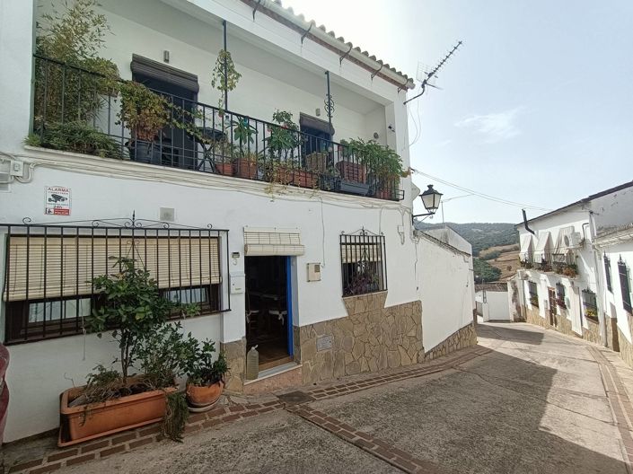 Image No.3-2 Bed Village House for sale