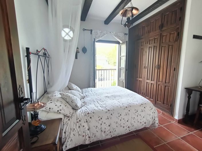 Image No.12-4 Bed Village House for sale