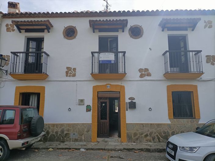 Image No.2-4 Bed Village House for sale