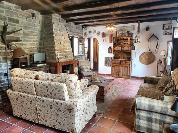 Image No.6-4 Bed Village House for sale