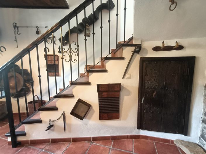 Image No.7-4 Bed Village House for sale