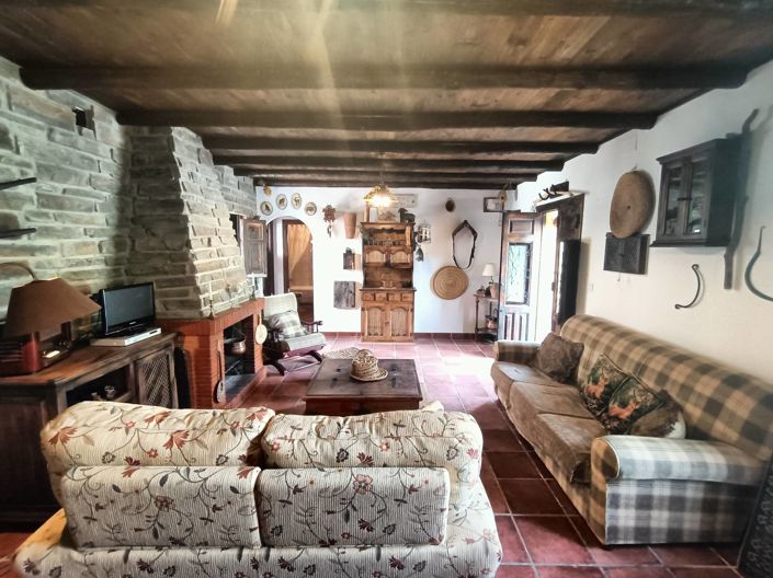 Image No.8-4 Bed Village House for sale