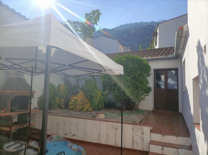 Image No.24-5 Bed Townhouse for sale