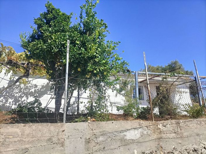 Image No.13-2 Bed Country House for sale