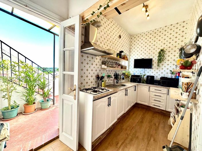 Image No.4-5 Bed Townhouse for sale