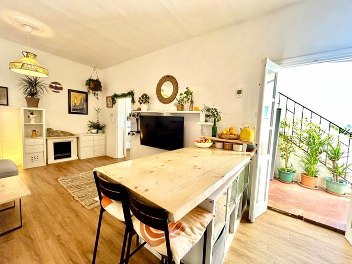 Image No.5-5 Bed Townhouse for sale