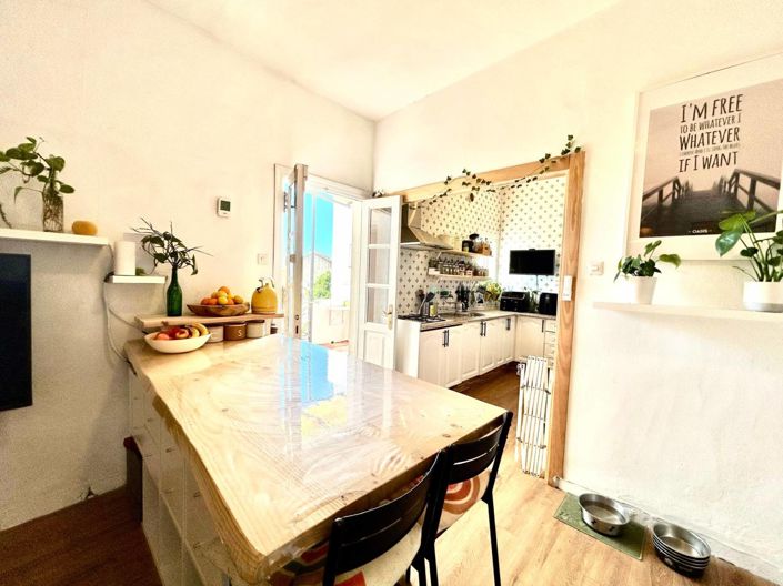 Image No.9-5 Bed Townhouse for sale