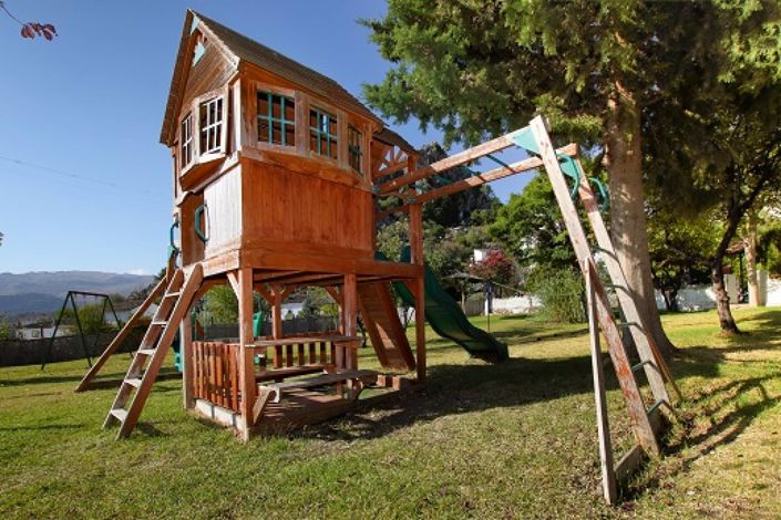 Image No.27-17 Bed Property for sale