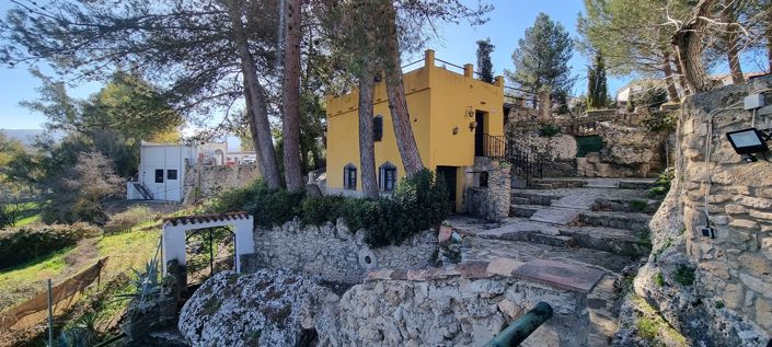 Image No.31-6 Bed Country House for sale