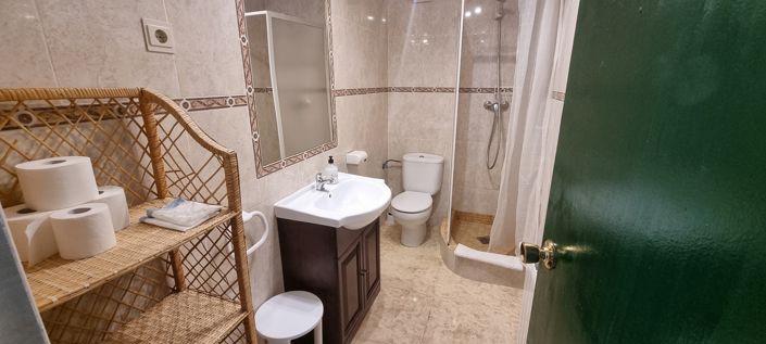 Image No.34-6 Bed Country House for sale