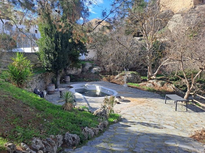 Image No.9-6 Bed Country House for sale