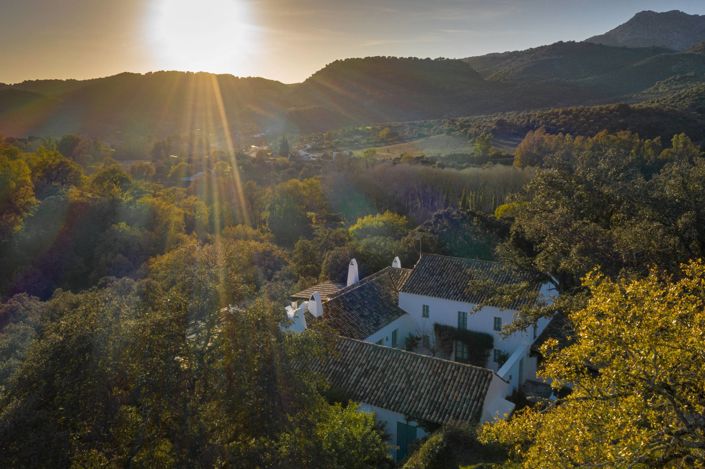 Image No.13-4 Bed Property for sale