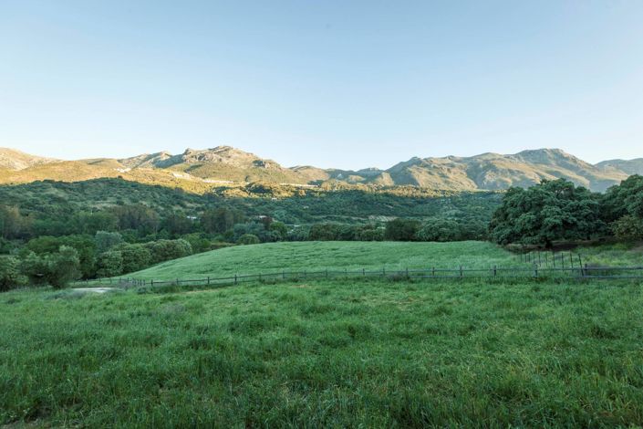 Image No.44-4 Bed Property for sale