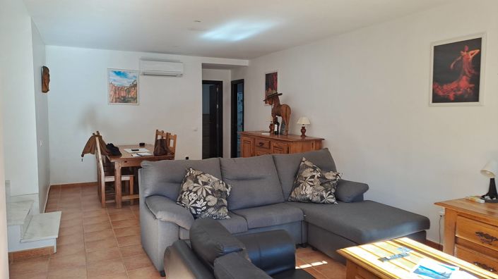 Image No.8-3 Bed Townhouse for sale