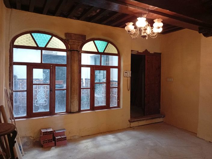 Image No.18-6 Bed Townhouse for sale