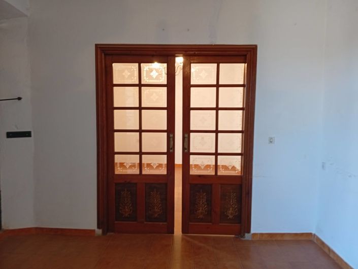 Image No.21-6 Bed Townhouse for sale