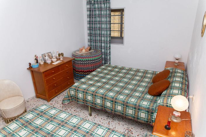 Image No.22-4 Bed Country House for sale