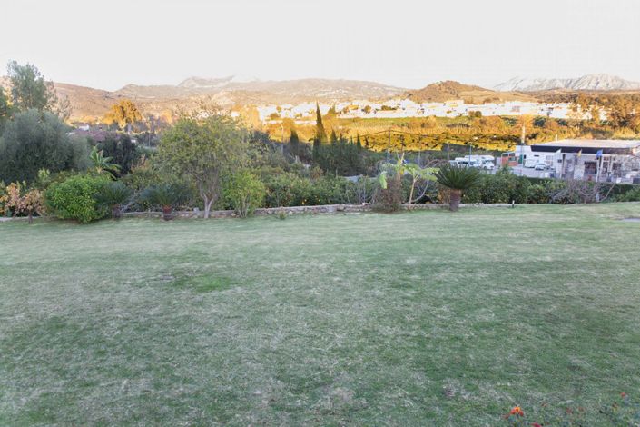 Image No.30-4 Bed Country House for sale