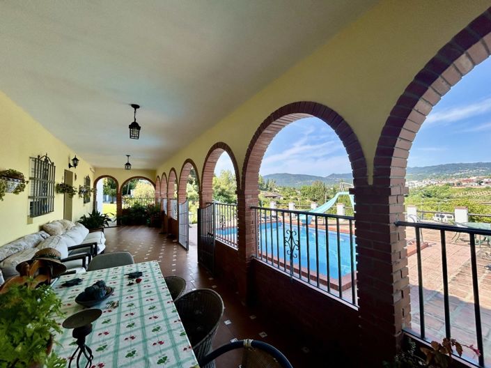 Image No.46-4 Bed Country House for sale