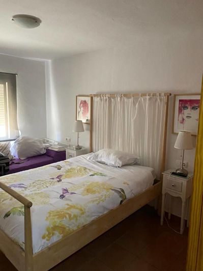 Image No.16-16 Bed Property for sale