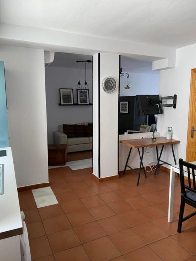 Image No.17-16 Bed Property for sale