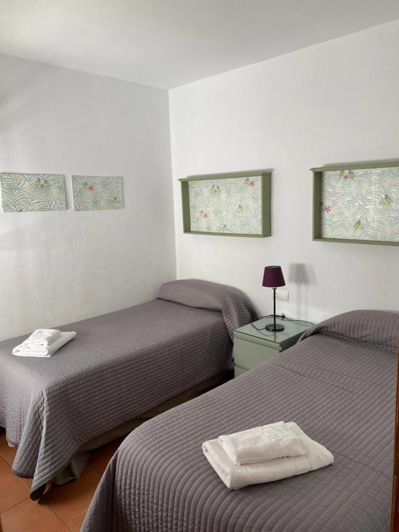 Image No.19-16 Bed Property for sale