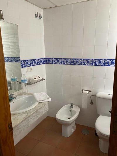 Image No.5-16 Bed Property for sale