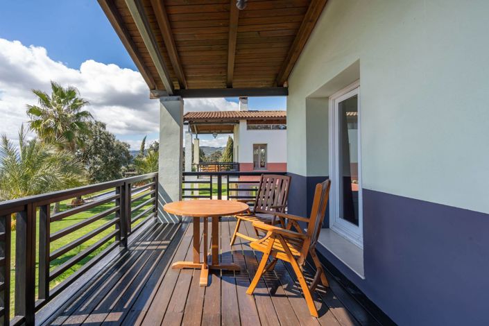 Image No.13-10 Bed Property for sale