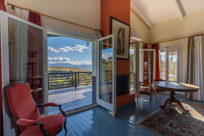 Image No.14-10 Bed Property for sale