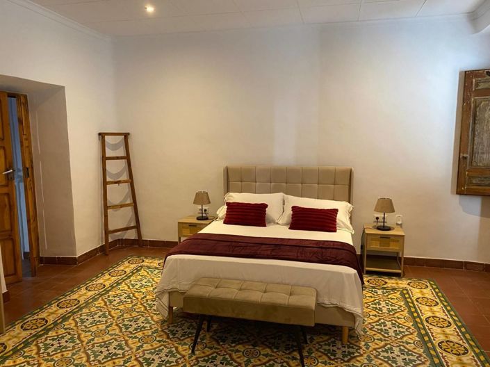 Image No.23-7 Bed Townhouse for sale