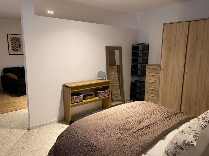 Image No.44-7 Bed Townhouse for sale