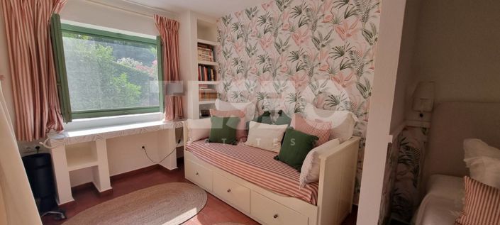 Image No.26-6 Bed Country House for sale