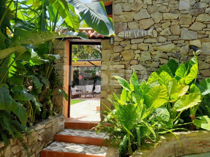 Image No.3-6 Bed Country House for sale