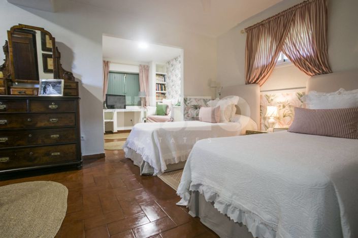 Image No.7-6 Bed Country House for sale