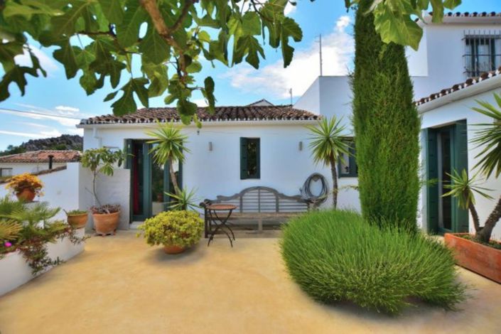 Image No.35-6 Bed Country House for sale