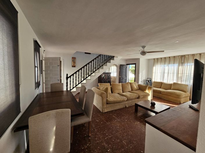 Image No.10-4 Bed Villa for sale