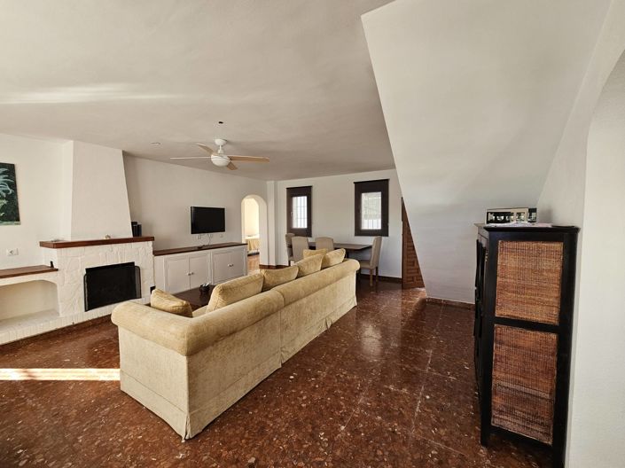 Image No.9-4 Bed Villa for sale