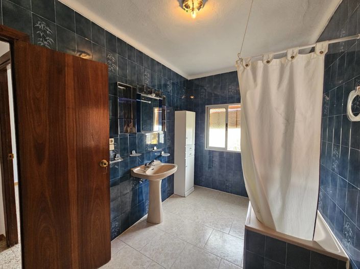 Image No.17-6 Bed Village House for sale