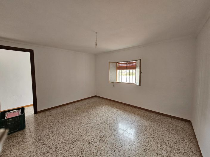 Image No.23-6 Bed Village House for sale