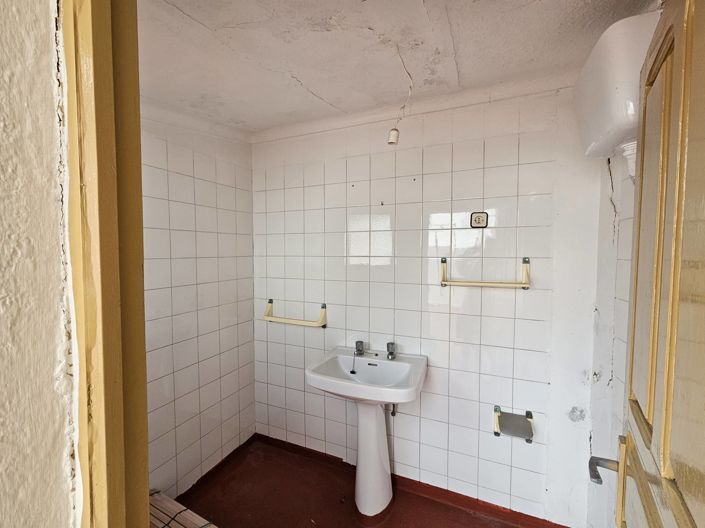 Image No.27-6 Bed Village House for sale