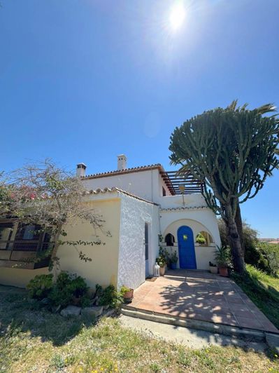 Image No.21-4 Bed Country House for sale