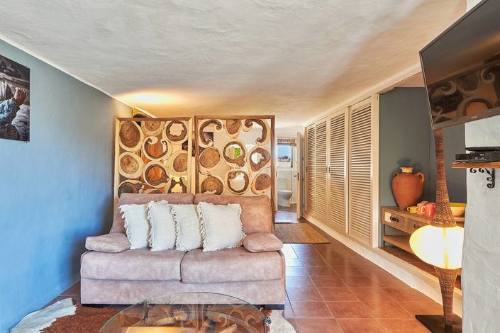 Image No.21-8 Bed Country House for sale