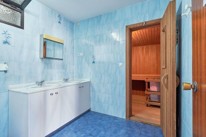 Image No.42-8 Bed Country House for sale