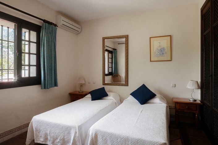 Image No.10-Maison de campagne de 6 chambres à vendre à Istán