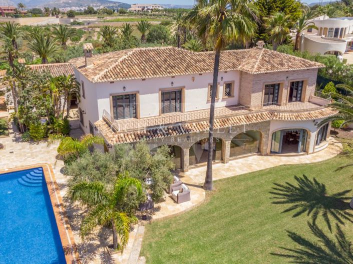 Image No.100-5 Bed Villa for sale