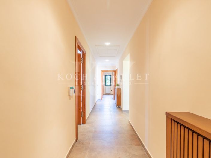 Image No.38-5 Bed Villa for sale