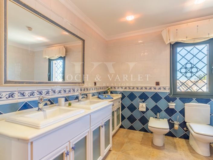 Image No.45-5 Bed Villa for sale