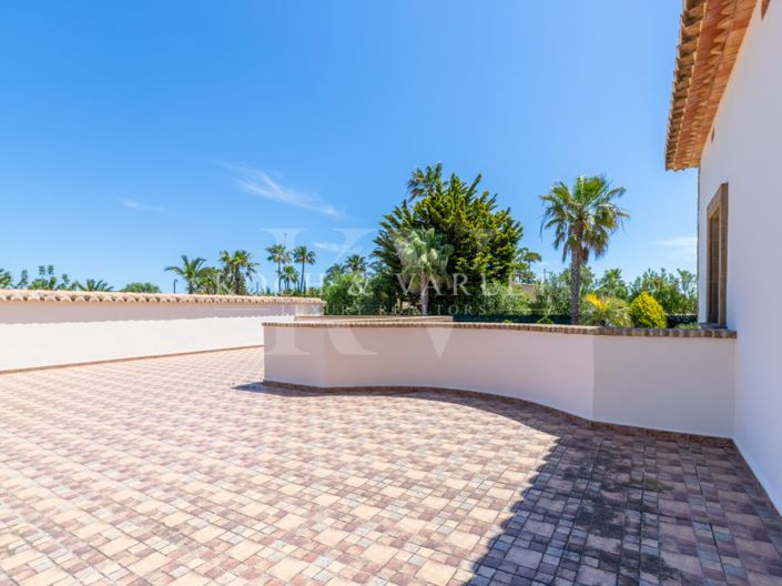 Image No.75-5 Bed Villa for sale