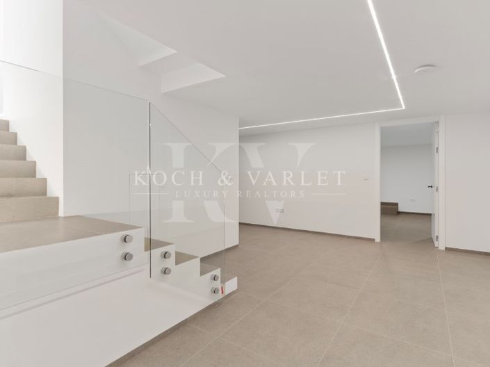 Image No.60-4 Bed Villa for sale