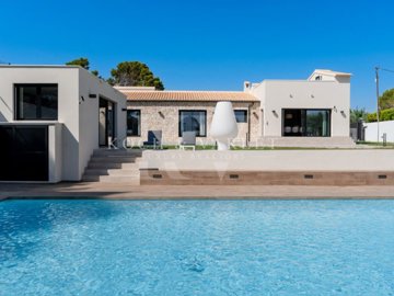 Koch & Varelt Luxury Realtors most sold property